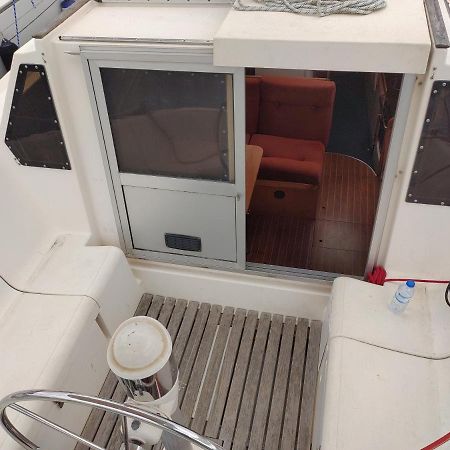 Zeebra - Jeanneau Espace 1000 Sailboat Lisboa Ngoại thất bức ảnh